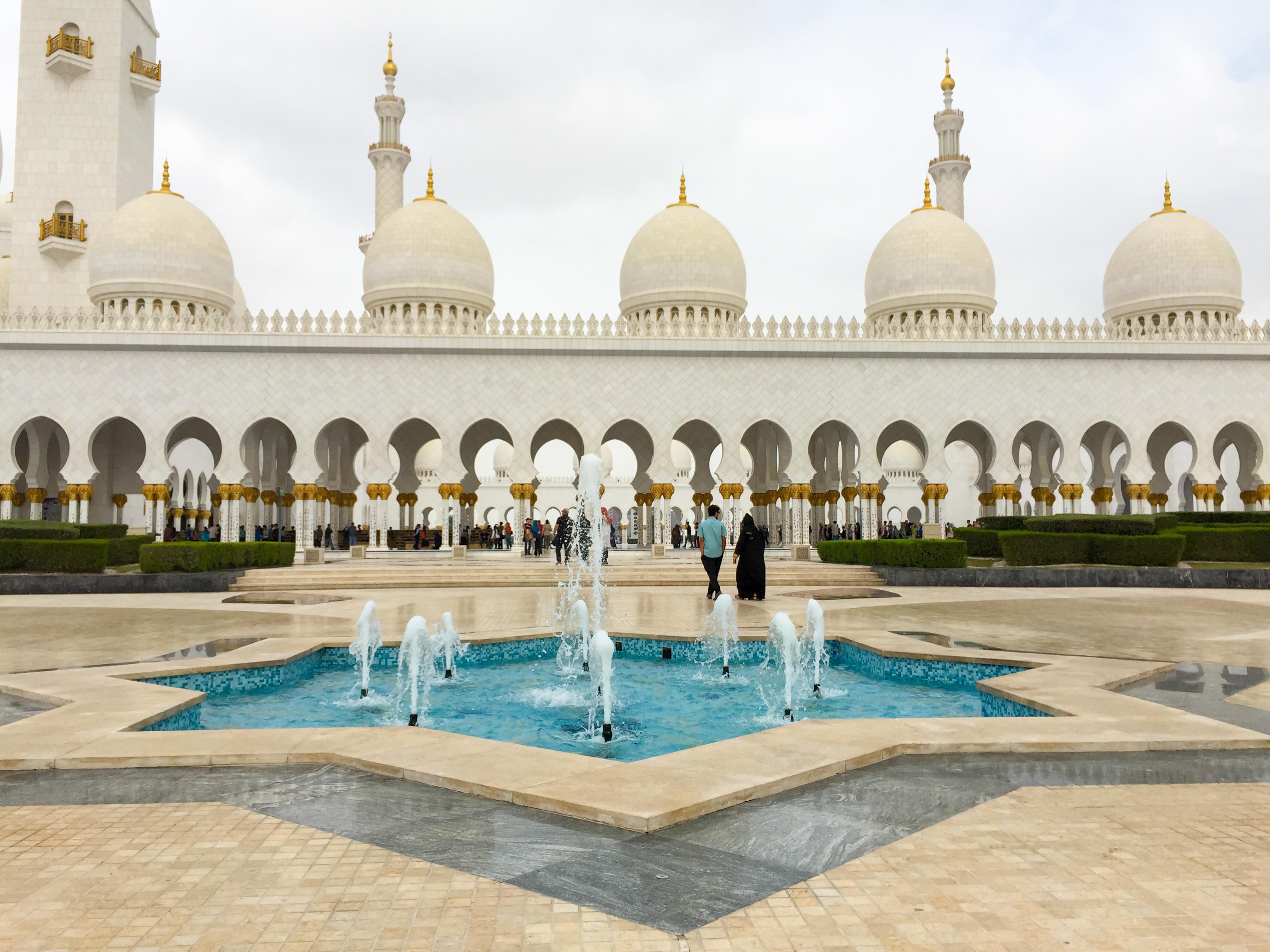 最奢华最漂亮阿布扎比的清真寺,最奢华清真寺谢赫扎伊德