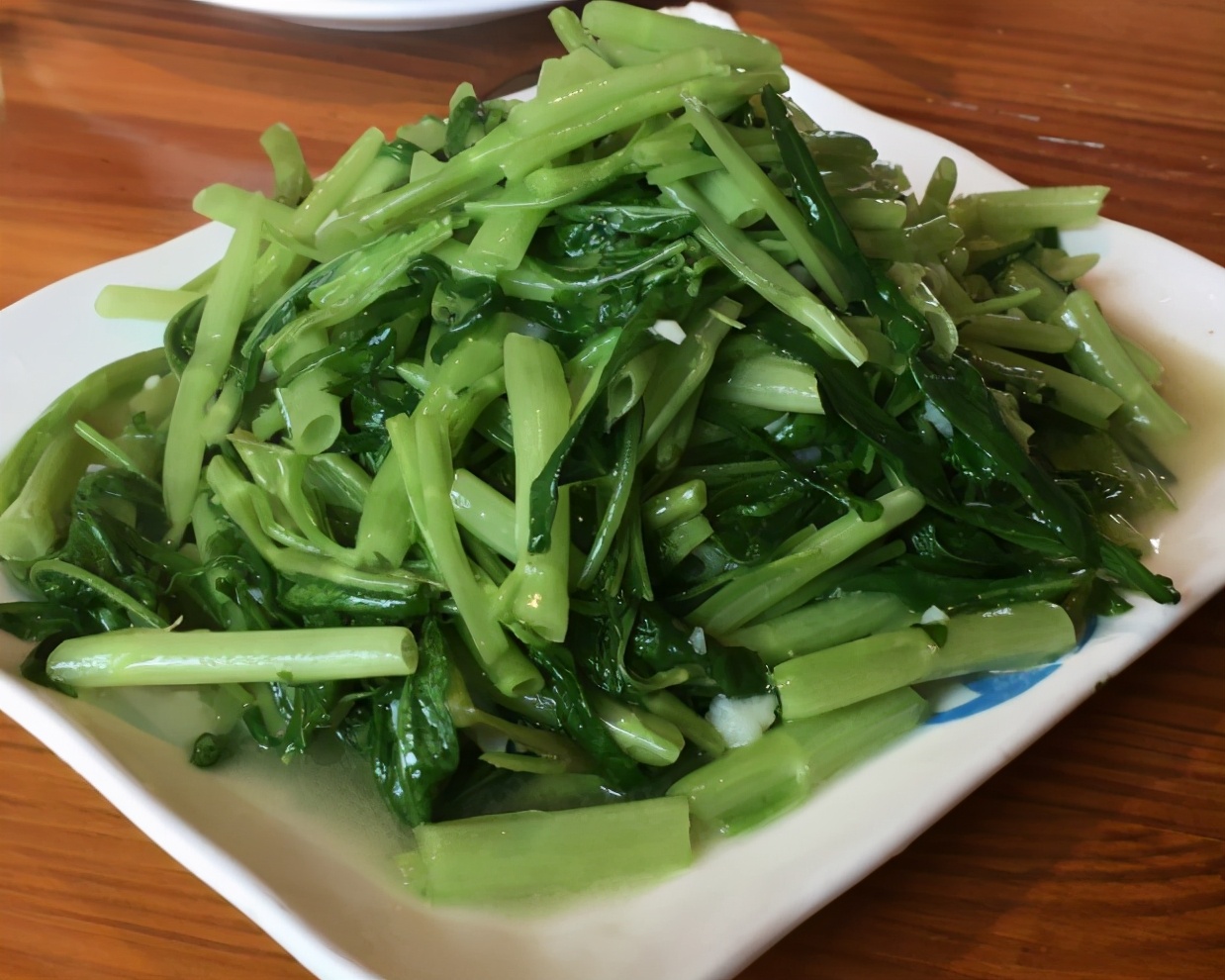 炒蔬菜颜色鲜亮的方法,炒蔬菜为什么会变黄