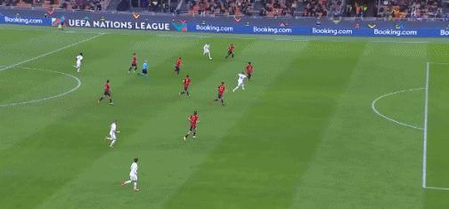 库尔图瓦欧冠决赛和家人,本泽马和库尔图瓦欧国联