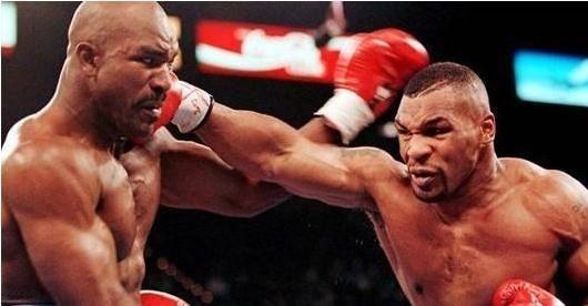 泰森擂台上和观众打仗,普通人和泰森打能扛几秒