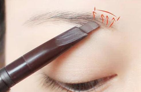 为什么不建议女人纹眉纹美瞳线,女生为什么不建议纹眉毛