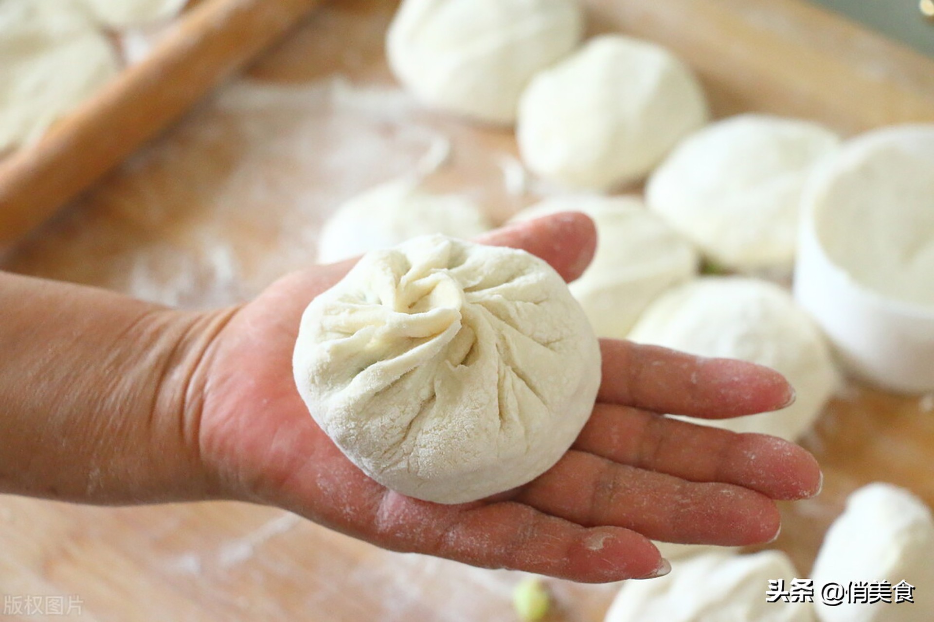 蒸包子的时候要怎样才不会粘锅,蒸包子要怎么才不会粘笼布