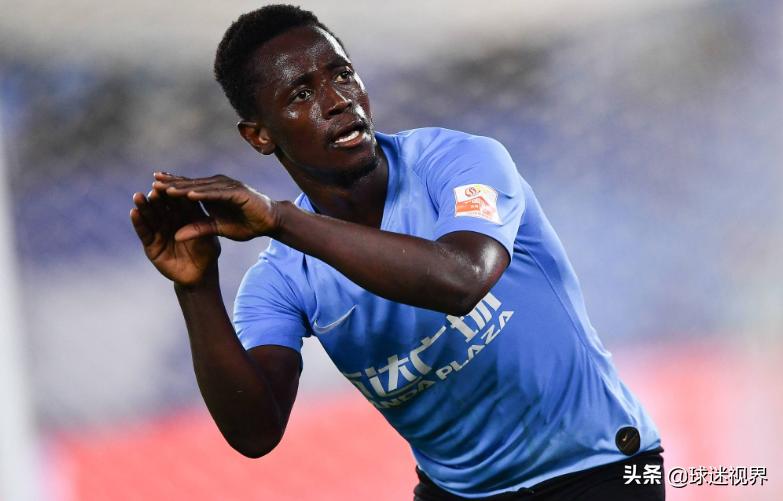 23岁加纳国脚曾3球斩杀巴萨，新赛季有望成为大连人主力征战中超