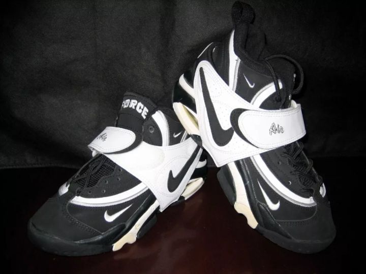 昙花一现的配件极致，篮球鞋穿过的酷炫“小马甲”大盘点