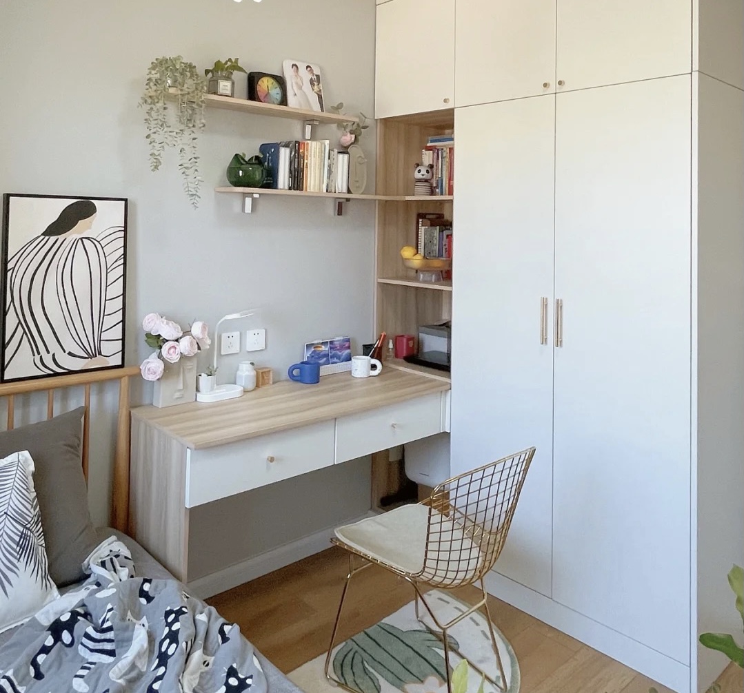 卧室整体定制衣柜与成品衣柜,新房子买成品衣柜还是定制衣柜