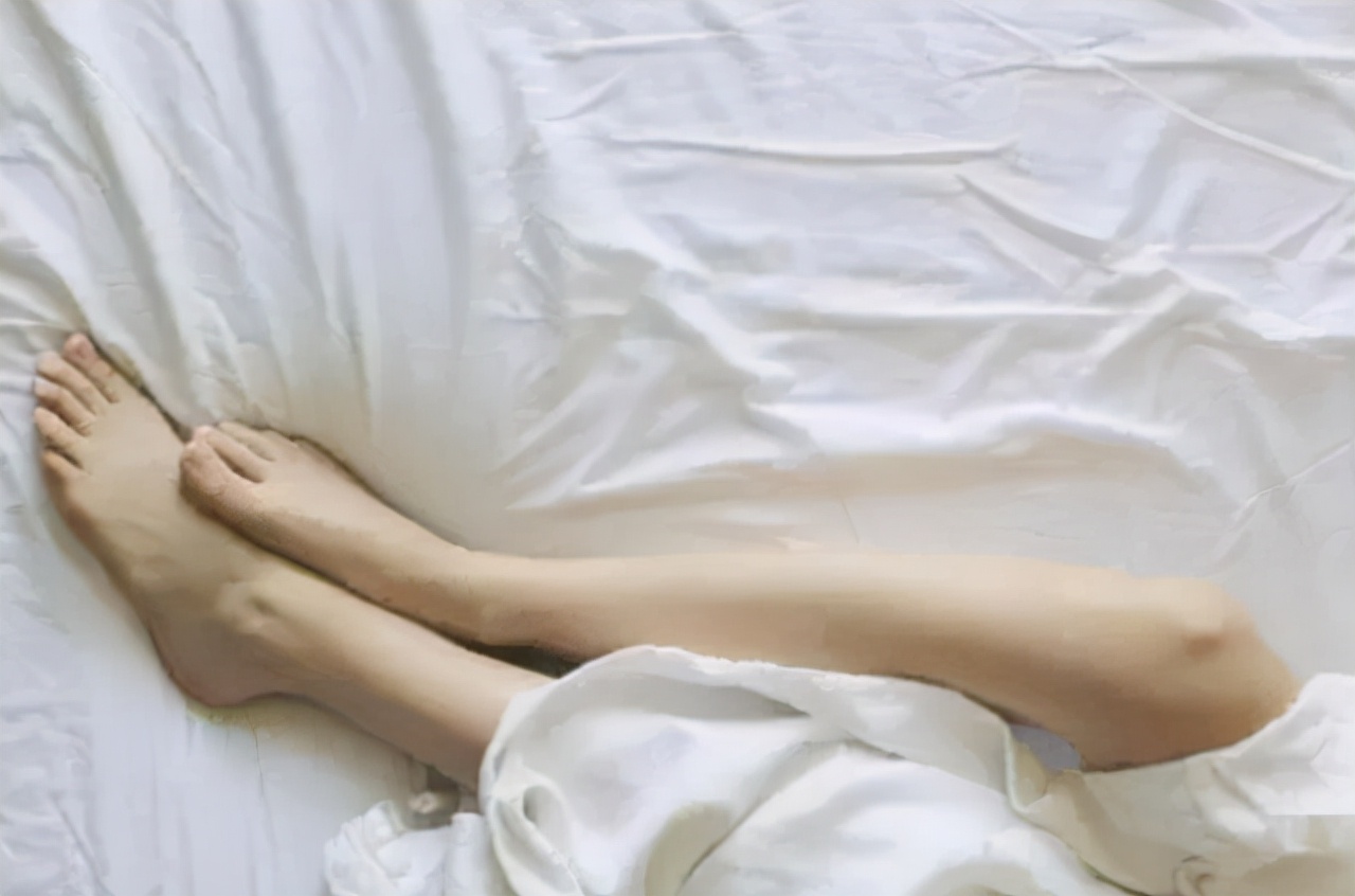 女性睡觉时，不穿内衣和*裤内**会有什么影响？可以了解下