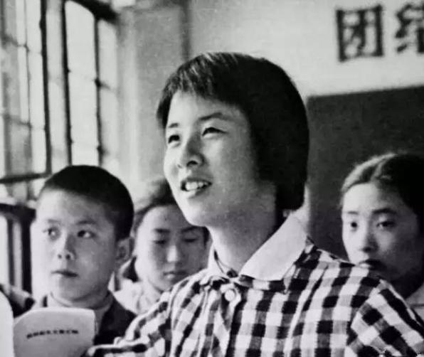 反潮流小英雄黄帅简历,当年的反潮流英雄黄帅近况