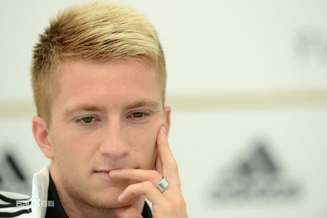 足坛十大帅哥罗伊斯,足球十大帅哥巴蒂