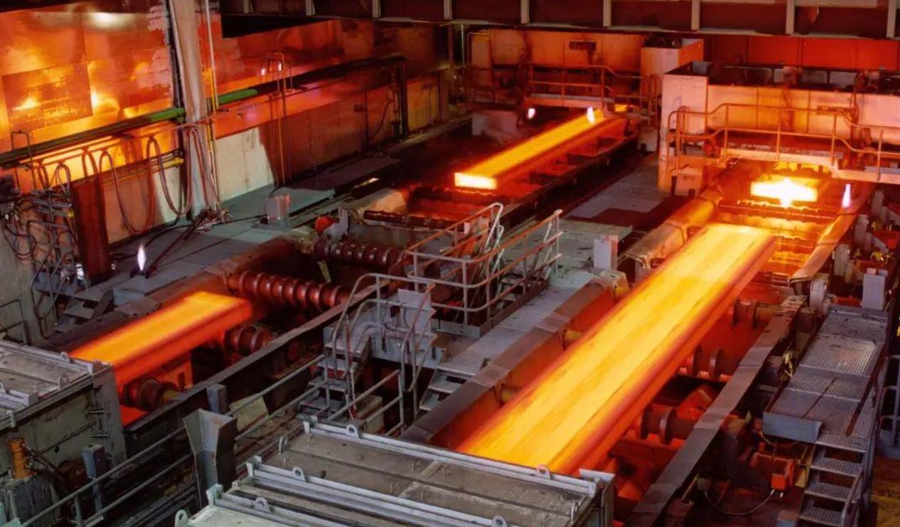 美国天价关税！1.2万亿基建计划望“钢”兴叹，中国却游刃有余