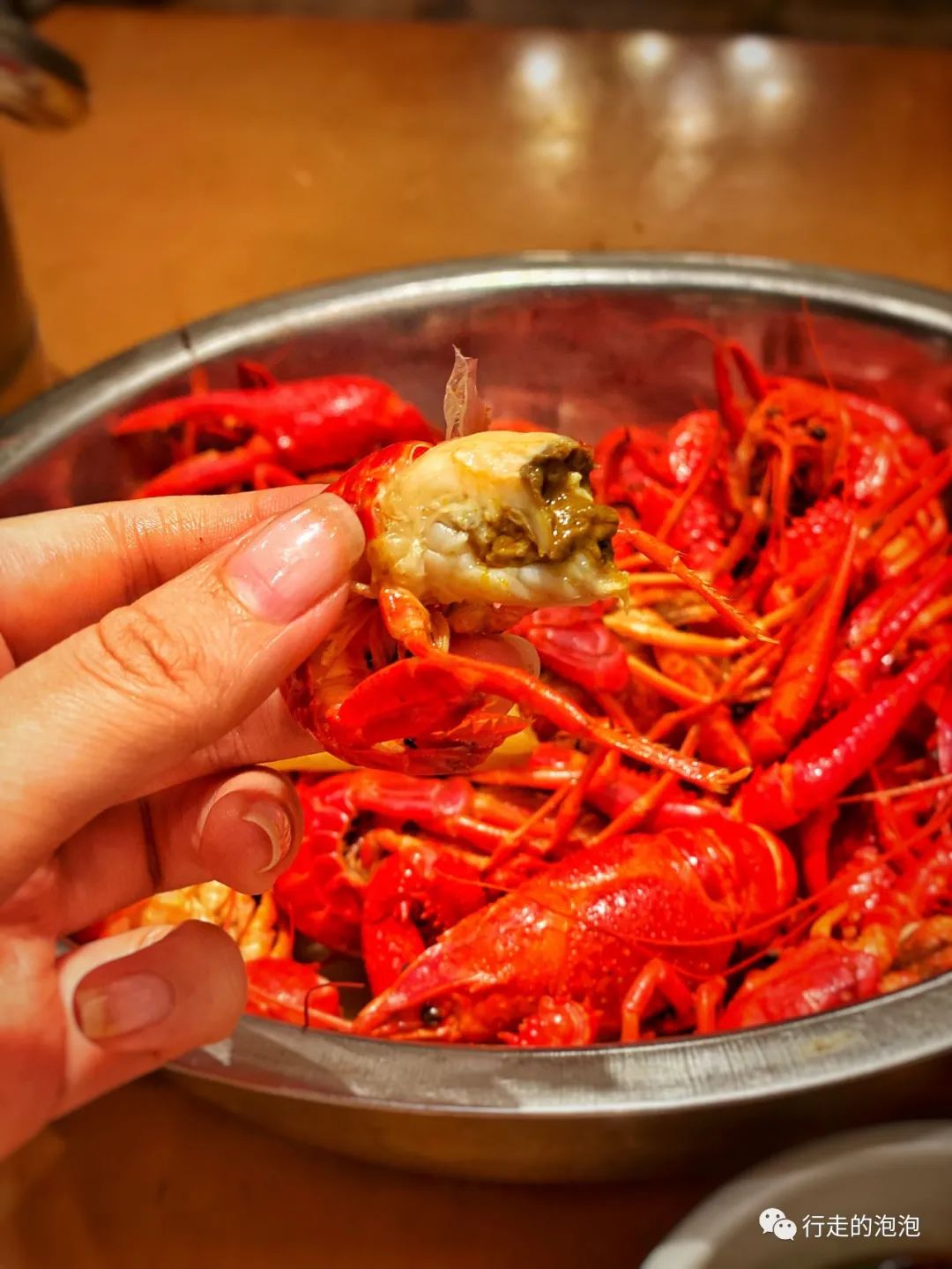 「岳阳攻略」被誉为“湖南夜宵扛把子”的烧烤城，还是小龙虾基地