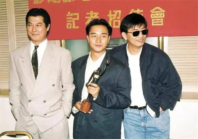 唐伯虎点秋香周星驰苦笑,唐伯虎点秋香周星驰最佳拍档