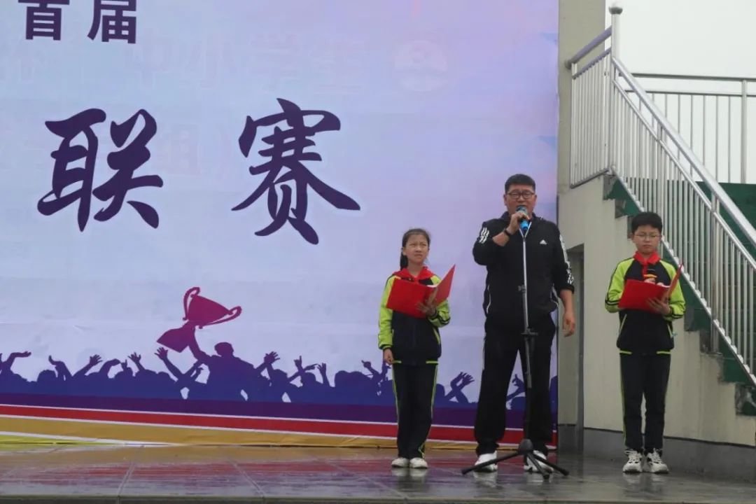 阜南县第十一小学足球赛,阜南县校园足球队比赛现场