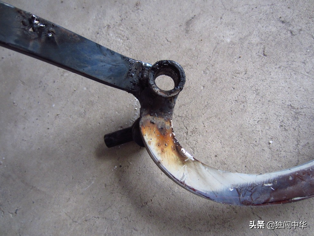 脚舒服了，鞋面也干净了---银钢悍路者300偏三轮换挡杆改前后踩