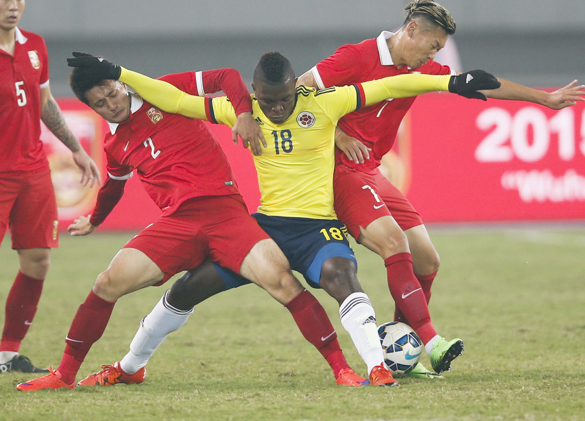 18岁梅西战尤文后的评价,19岁梅西对战c罗