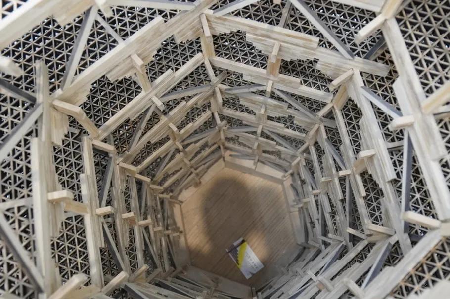 别争了，这条马路才是魔都内卷之王