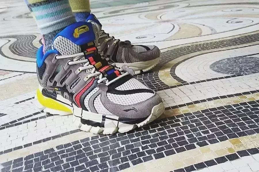 穿烂了舍不得扔,穿烂都舍不得扔的鞋