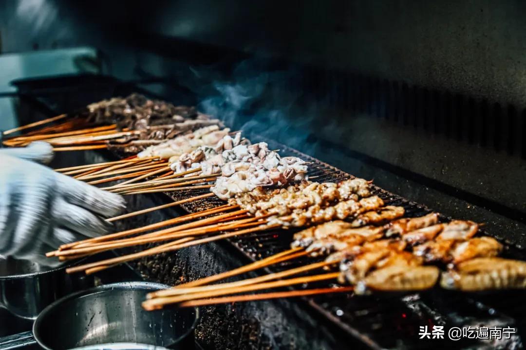 南宁东盟商务区烧烤摊,南宁2021烧烤店铺排行榜前十名