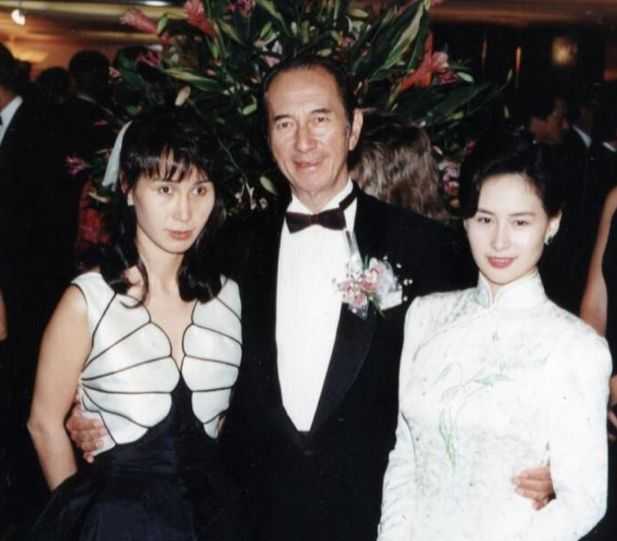 赌王一妻三太照片,风流一生的赌王