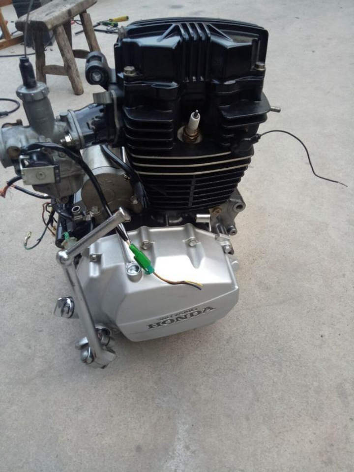 普通125摩托车能上多少转速,125摩托车一升汽油能跑多少公里啊