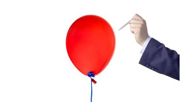 都是憋尿惹的祸,都是尿急惹的祸