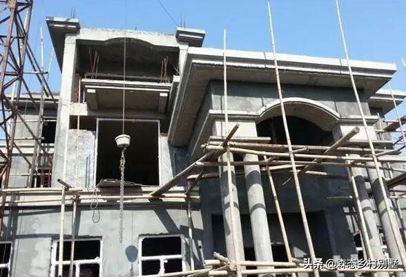 农村土豪花100多万造小别墅,浙江富人回乡建别墅