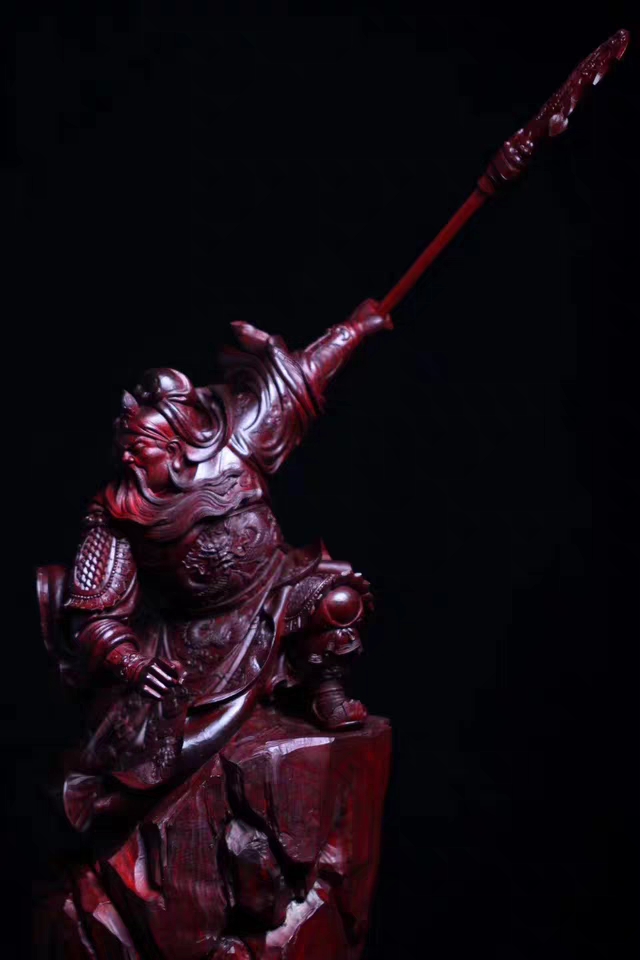 木雕师麾下的武圣《关羽》睁眼可吓退百万大军