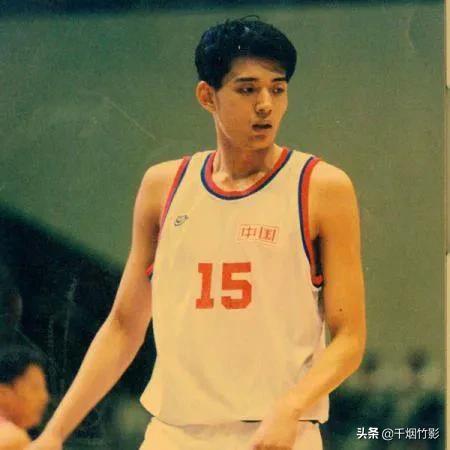 篮球怎么区分12345号位,篮球中的12345号位分别是谁