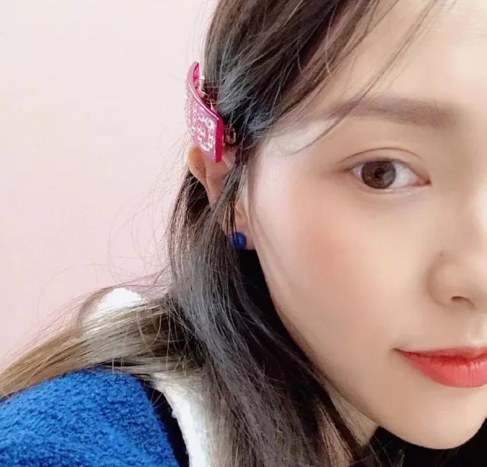 张韶涵护肤三周养皮,燕窝水漾嫩肤精华面膜包文婧