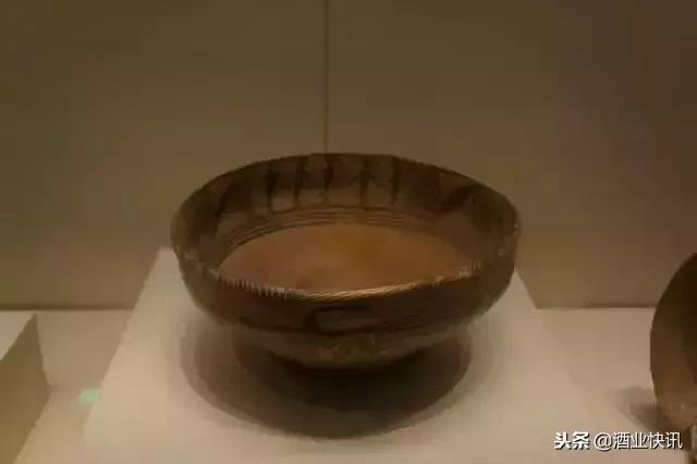 仰韶出土了大量彩陶,仰韶文化彩陶纹样书籍