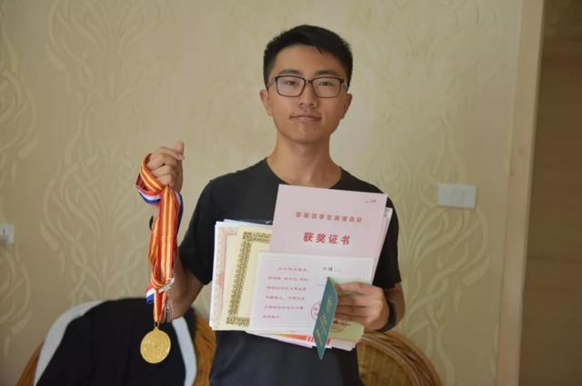 重庆三大高颜值高校,重庆最牛的10所中学排名