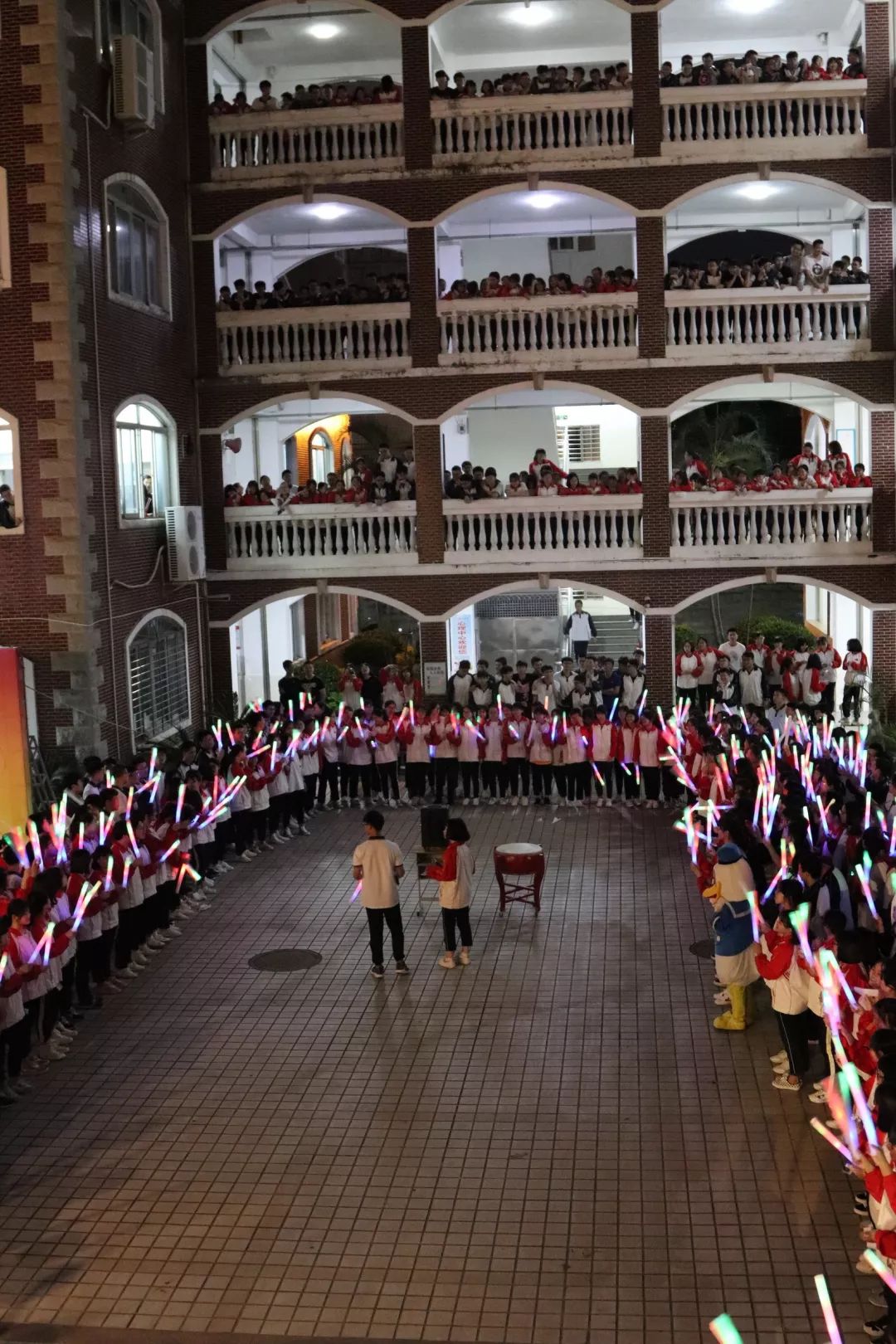 中考喊楼有多震撼福建,广东高三喊楼有多震撼原视频