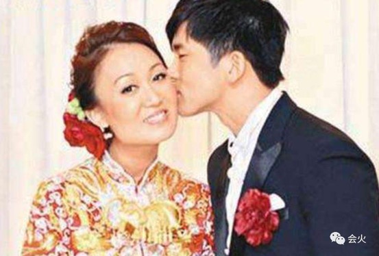 陈婉珍年轻跟赌王合影,陈婉珍为何能成为赌王