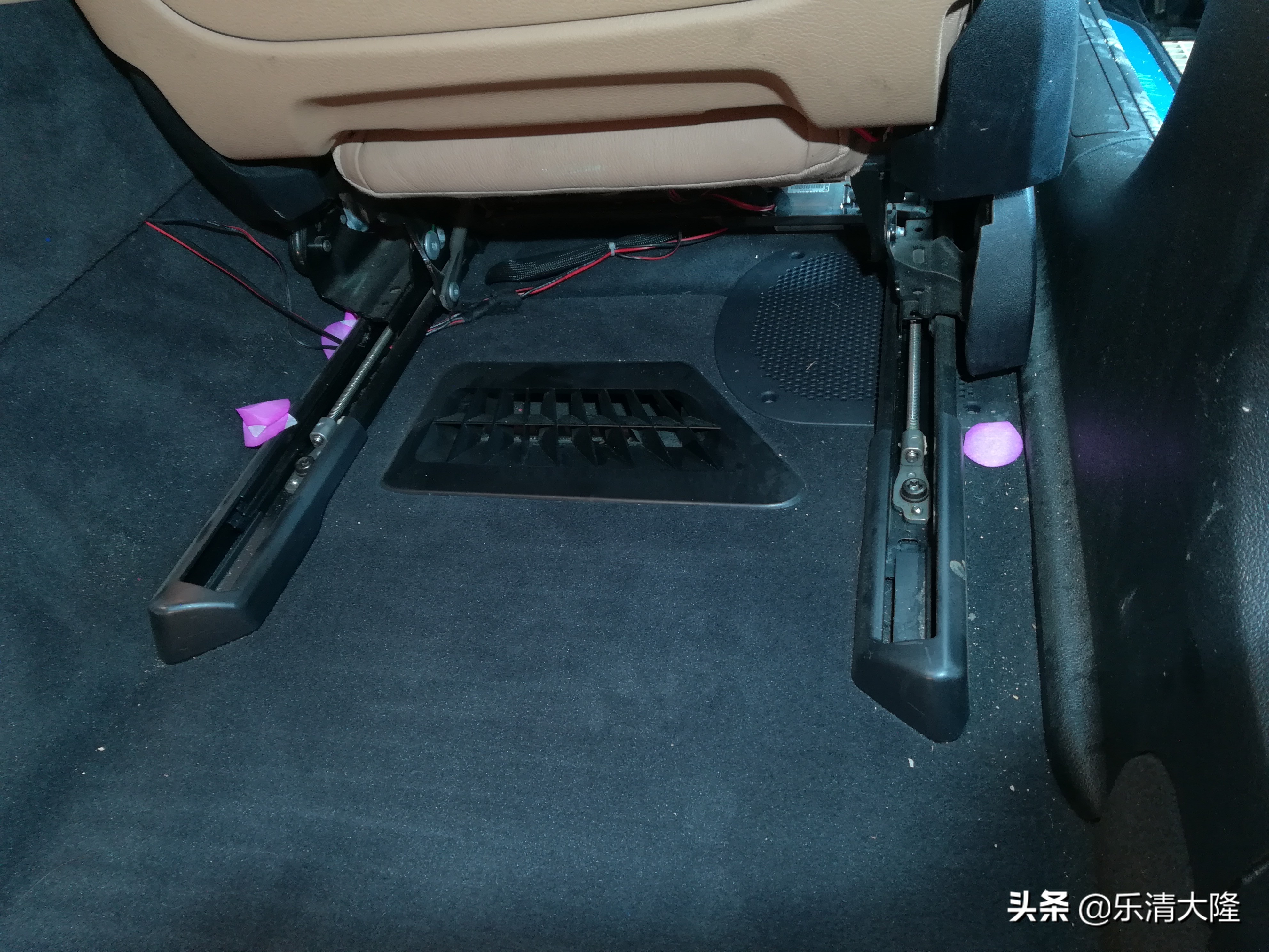 广州宝马7系内饰清洗,宝马7系发动机舱清洗