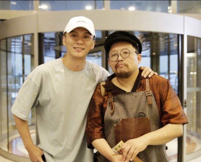 跟范冰冰分手后李晨暴瘦网友：眼窝凹陷变跟刘嘉玲很像