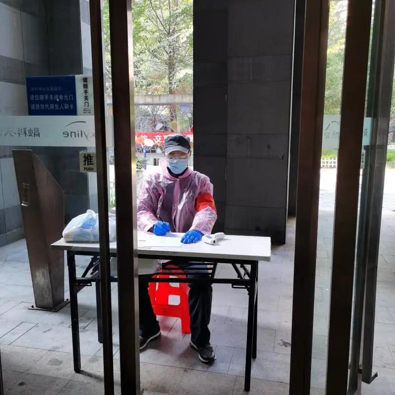 凝心聚力谋发展真抓实干勇担当,凝聚共识抓落实形成合力干实事