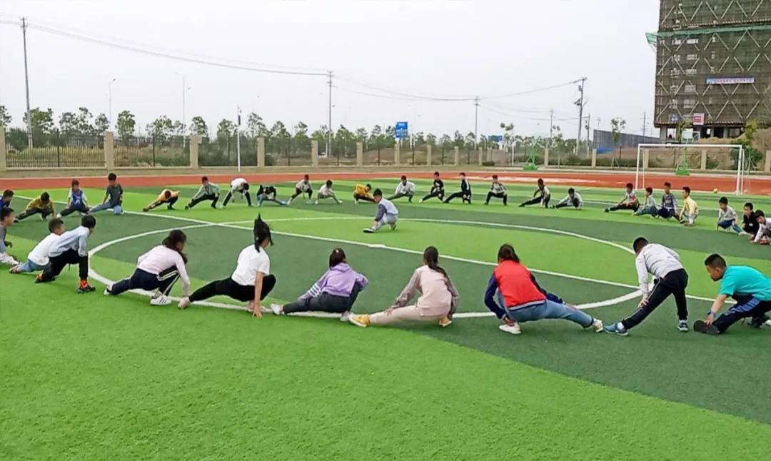 让足球回归纯粹,足球校园比赛