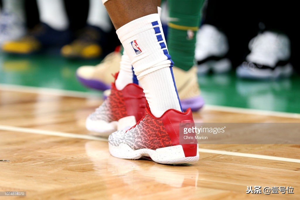 圣诞大战球鞋上脚,2010圣诞大战科比上脚球鞋