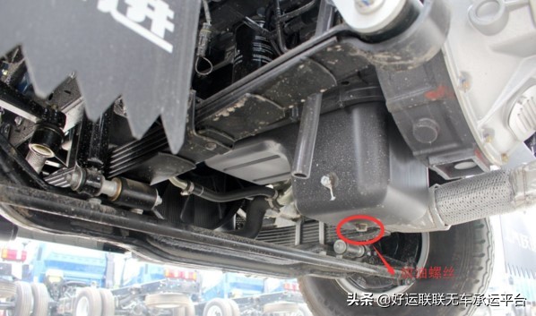 卡车后桥漏油有什么原因,卡车漏油怎么处理