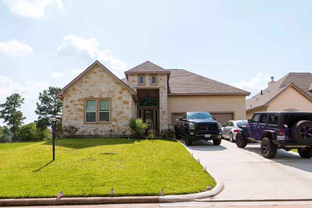 住洋房开游艇，做美国的*庄大**园主，朋友圈拉痛恨的绝佳机会来了