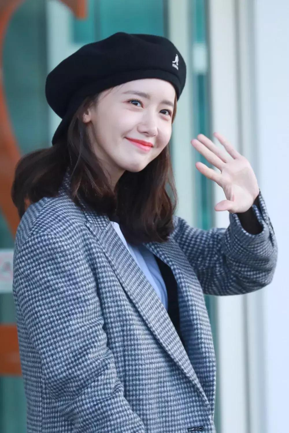 穿冬裙最适合的发型,今年冬天流行的发型和穿搭