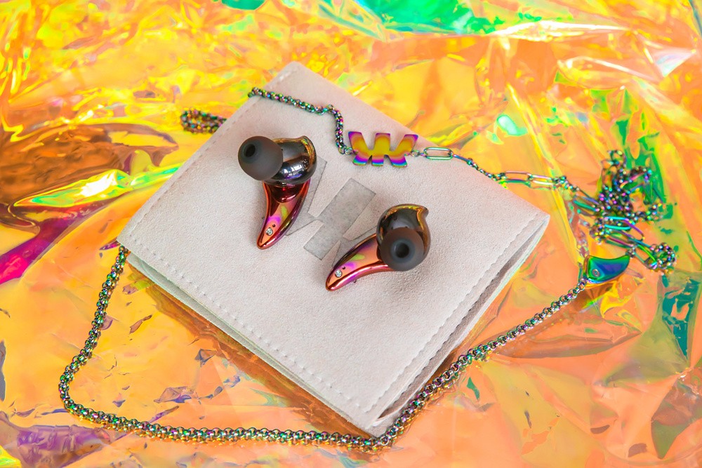 耳机也能入驻潮流圈？ROttKRON乐旷多晶锆宝石耳饰耳机来袭