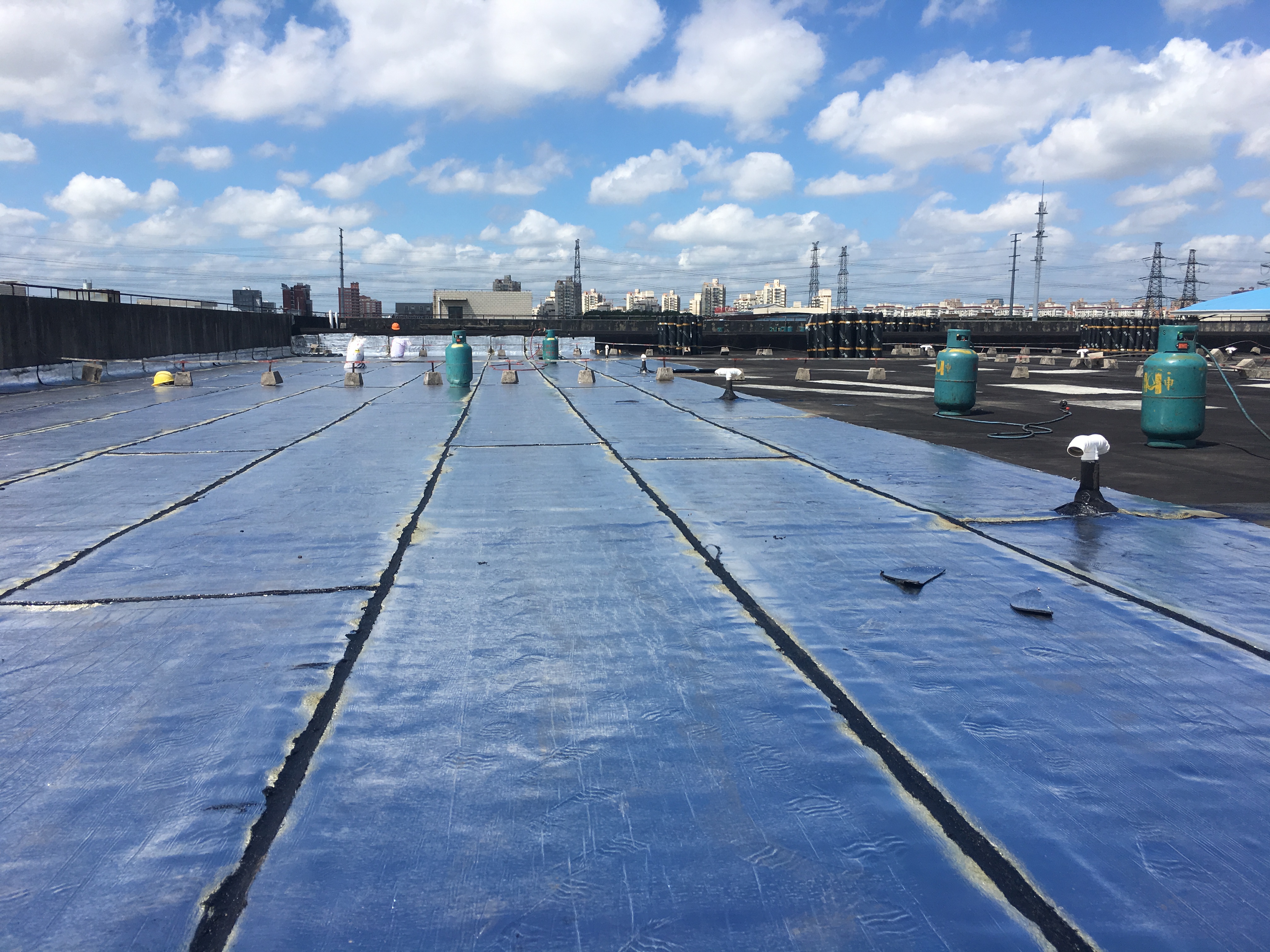 揭阳屋面渗漏水维修,屋面渗漏现象多发生