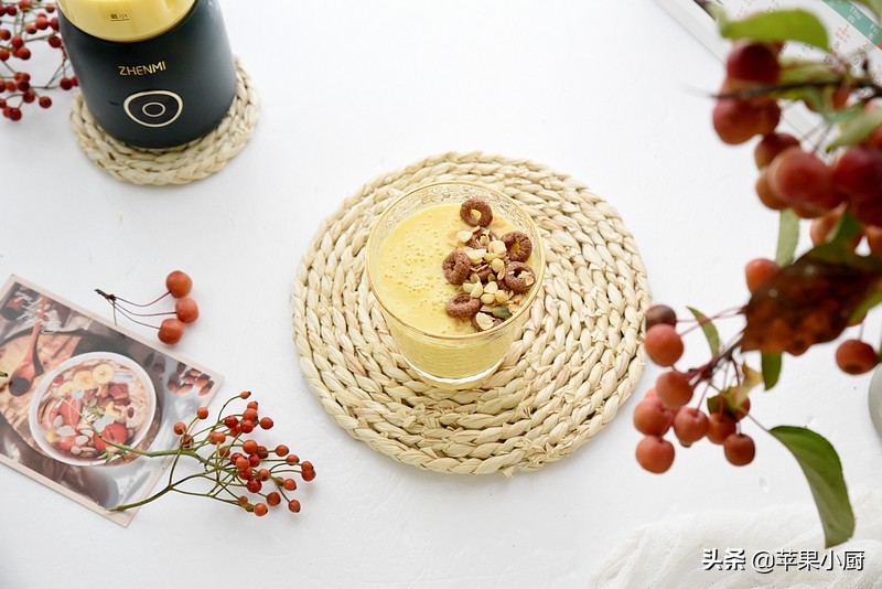 牛奶果汁饮品最简单的做法,天冷喝个鲜果茶