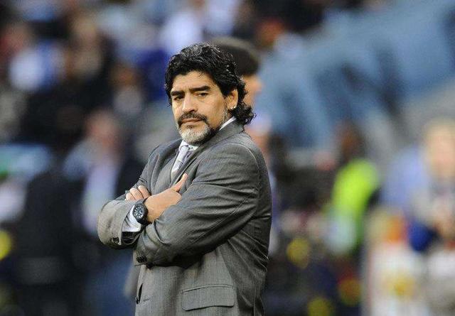 马拉多纳执教傲视群雄,马拉多纳延长执教