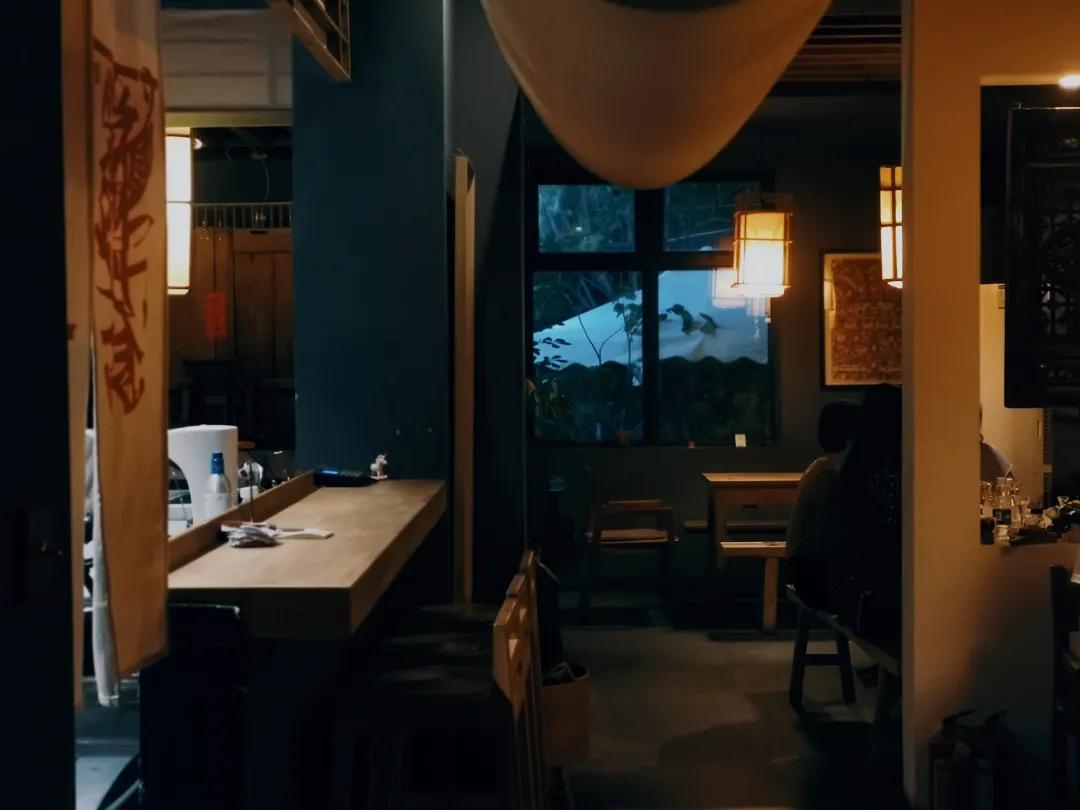 夏日沉醉的夜晚,夏季的夜晚出去走走