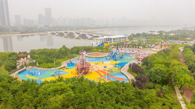 娼捣涓滄柟娉㈡緶澹様,娼捣涓滄柟涓囪薄鏂板煄