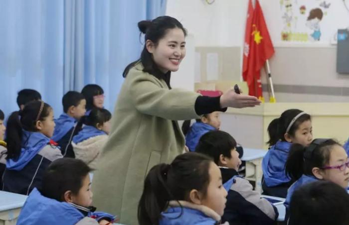 考研名师刘晓艳“翻车了”，*辱侮**刘翔、调侃董存瑞，账号已被封禁