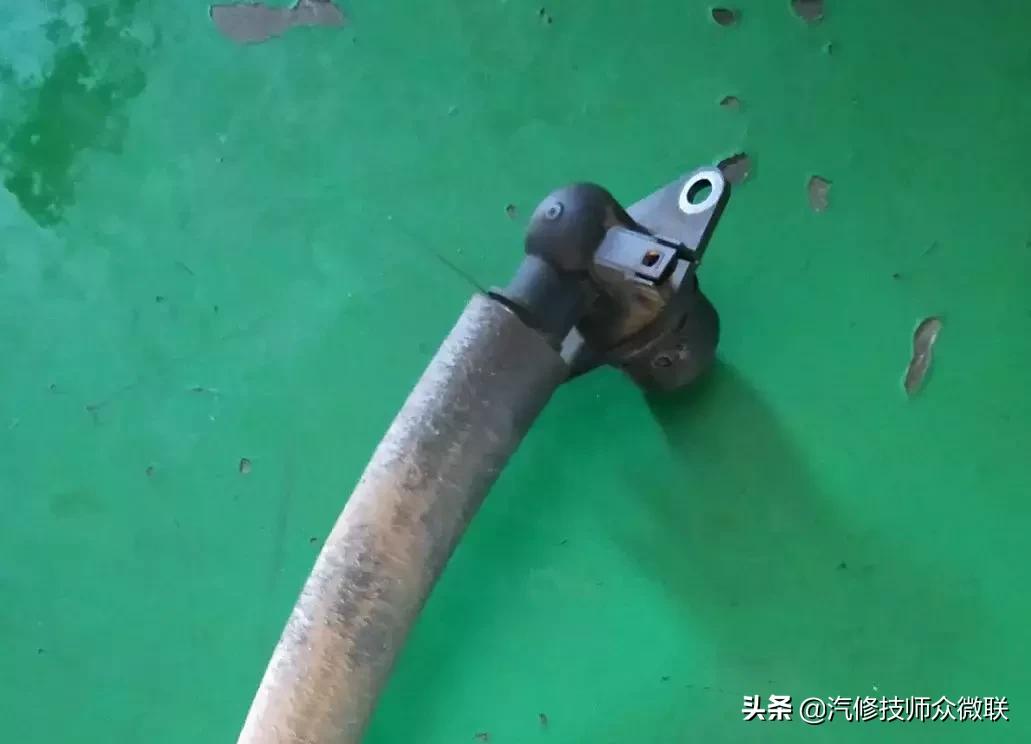 宝马120i启动困难着车给不了油,宝马120i更换启动电池后无法启动