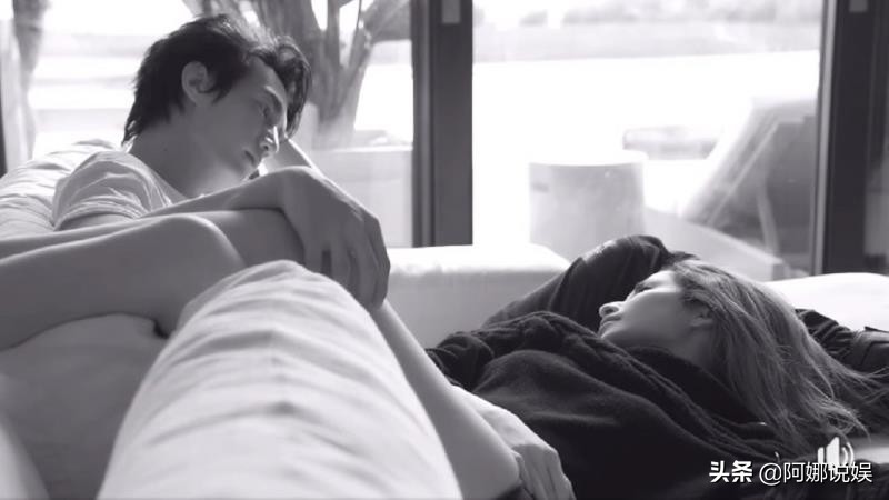 萧亚轩晒男友亲吻的照片,40岁萧亚轩17年16任男友视频