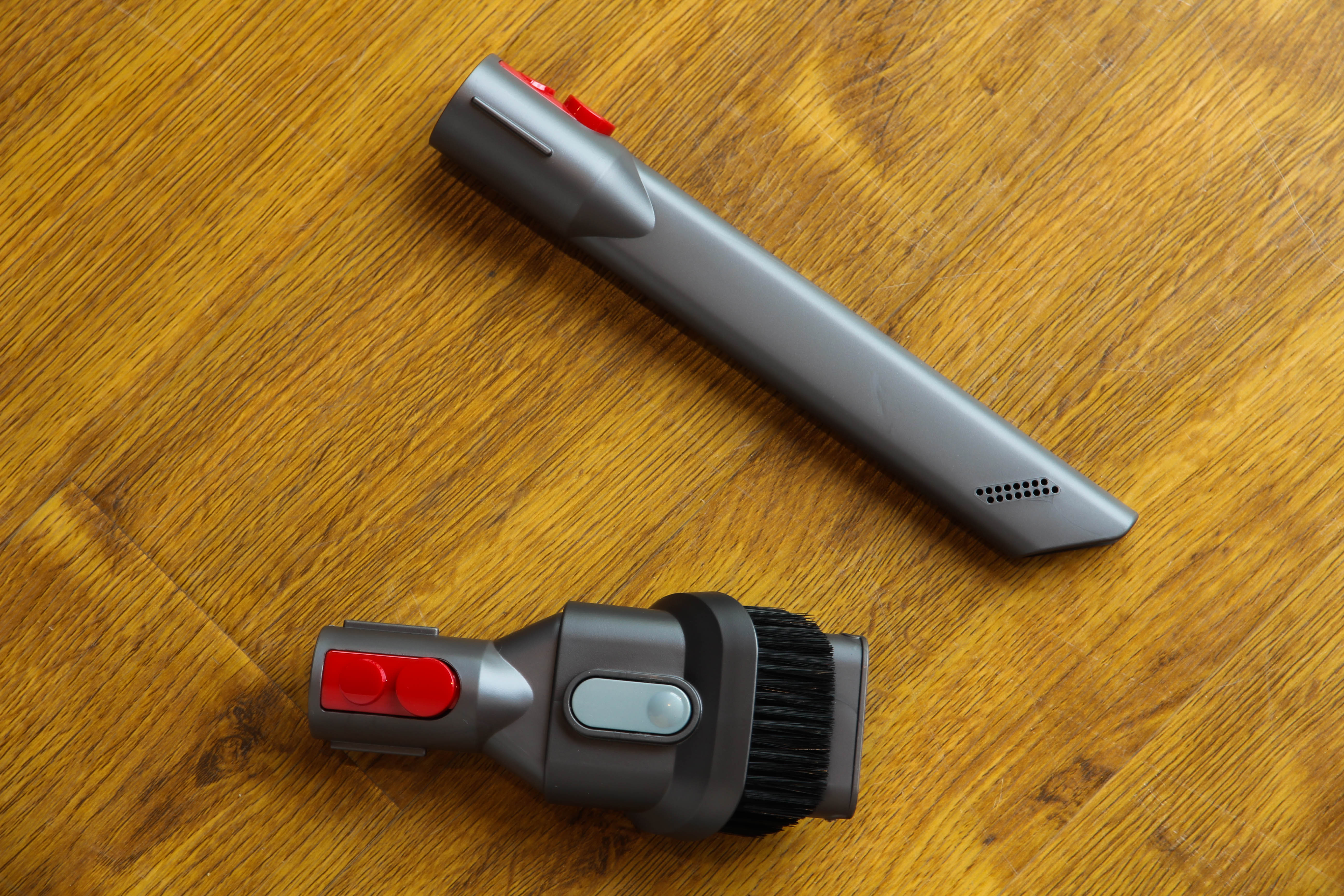 戴森吸尘器v8fluffyorigin拆洗,戴森吸尘器v8如何选择